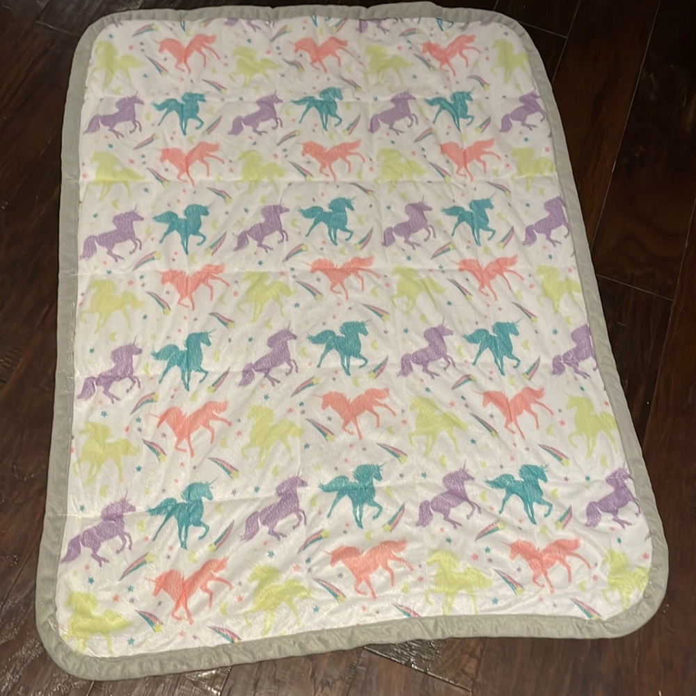 Unicorn weighted blanks 3’ x 2.5’ 7 pounds